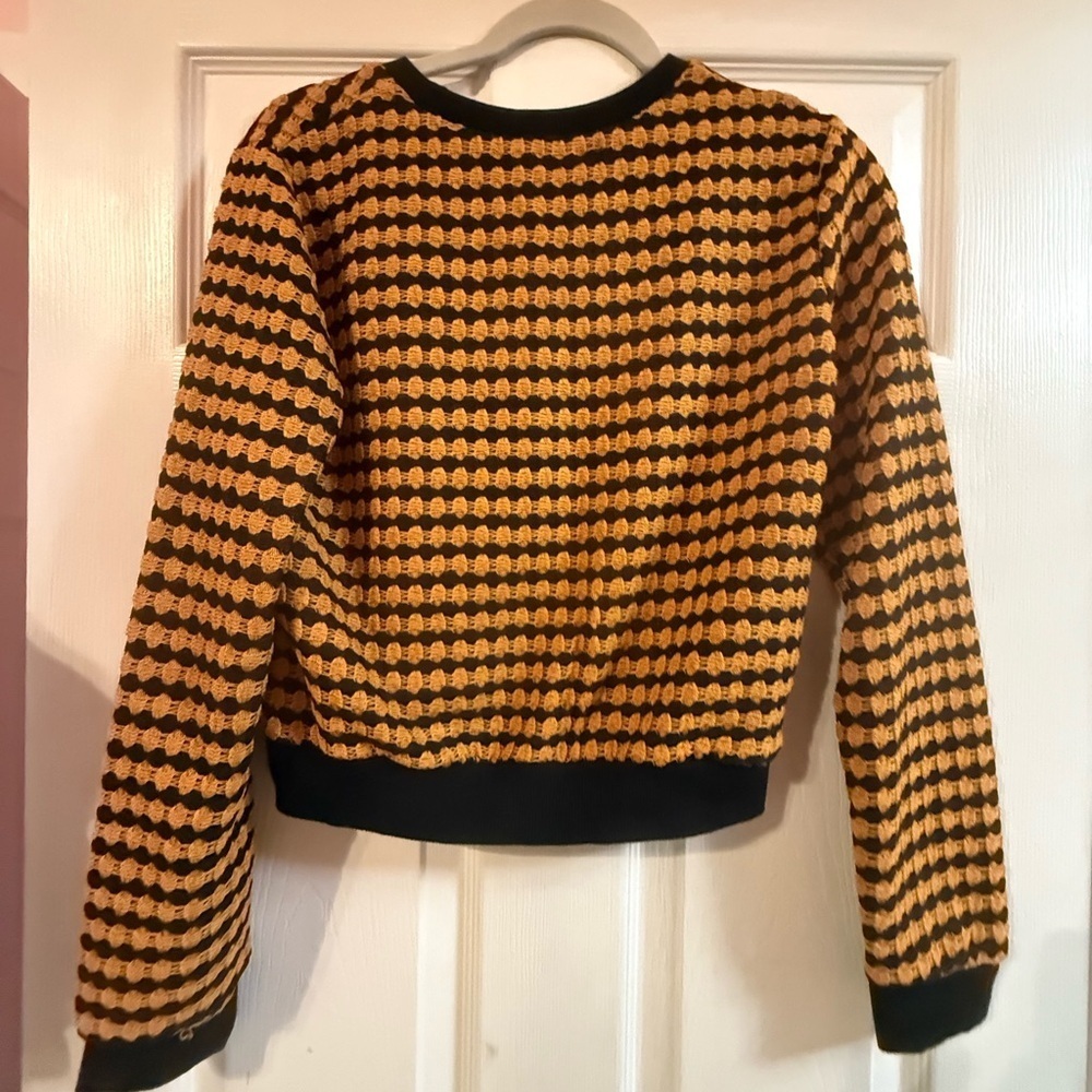 Zara Chic Black and Orange Knit Sweater - Picture 4 of 5